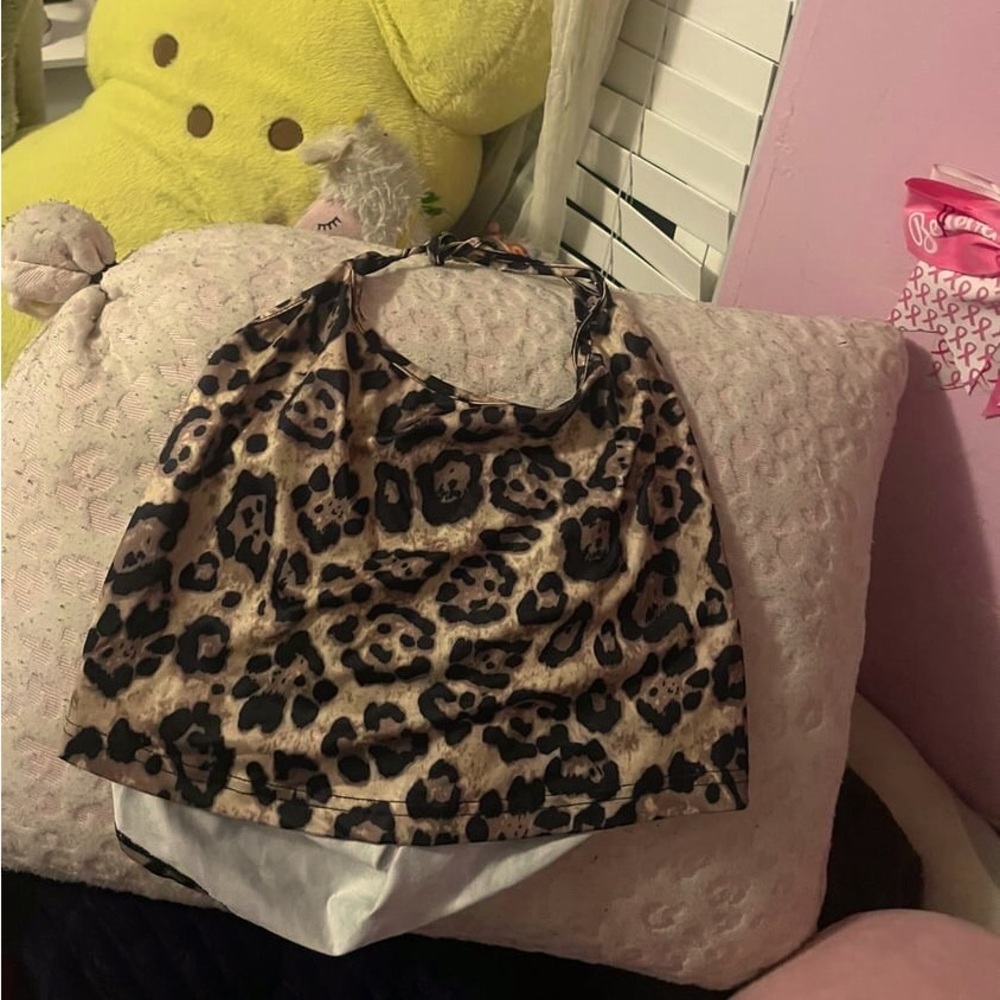 Cute leopard print halter top